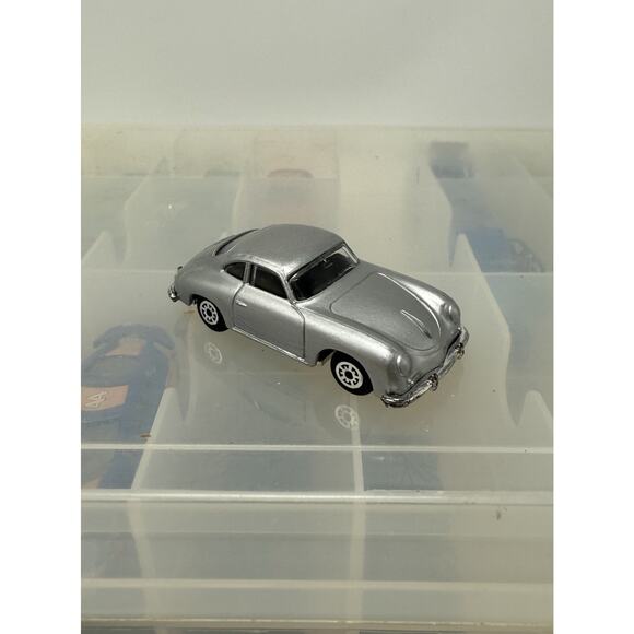 Porsche 356A Silver Sport Coupe Maisto 1/64 Die Cast Very Nice Condition - Picture 1 of 7